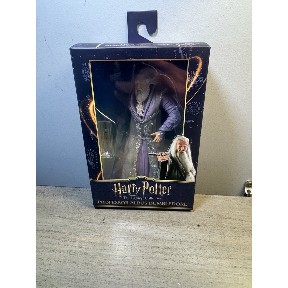 NECA Harry Potter Legacy Collection Professor Albus Dumbledore